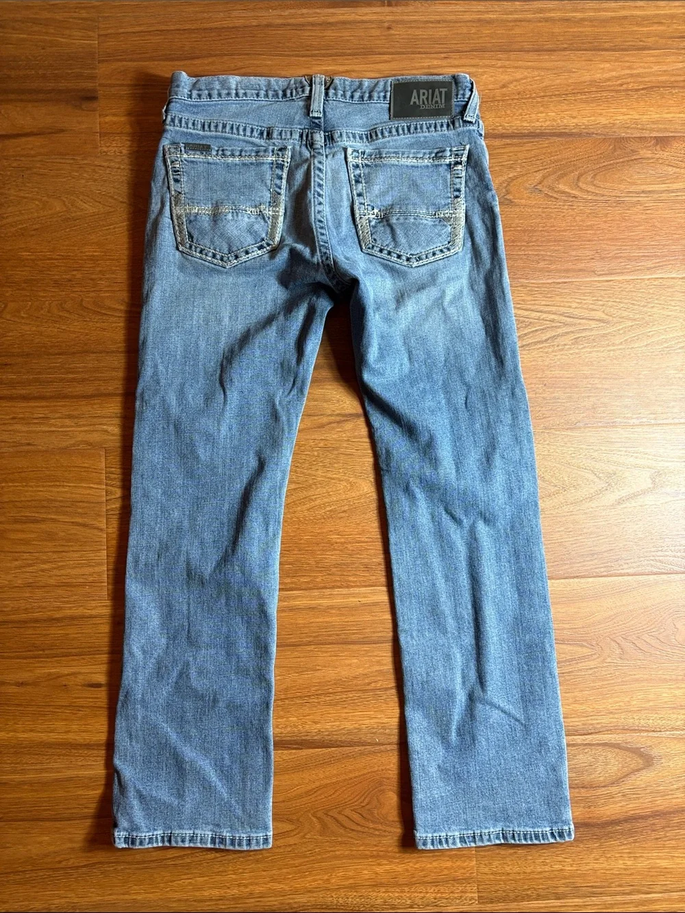 Ariat Men’s size 32x30 Light Wash Slim Straight Jeans